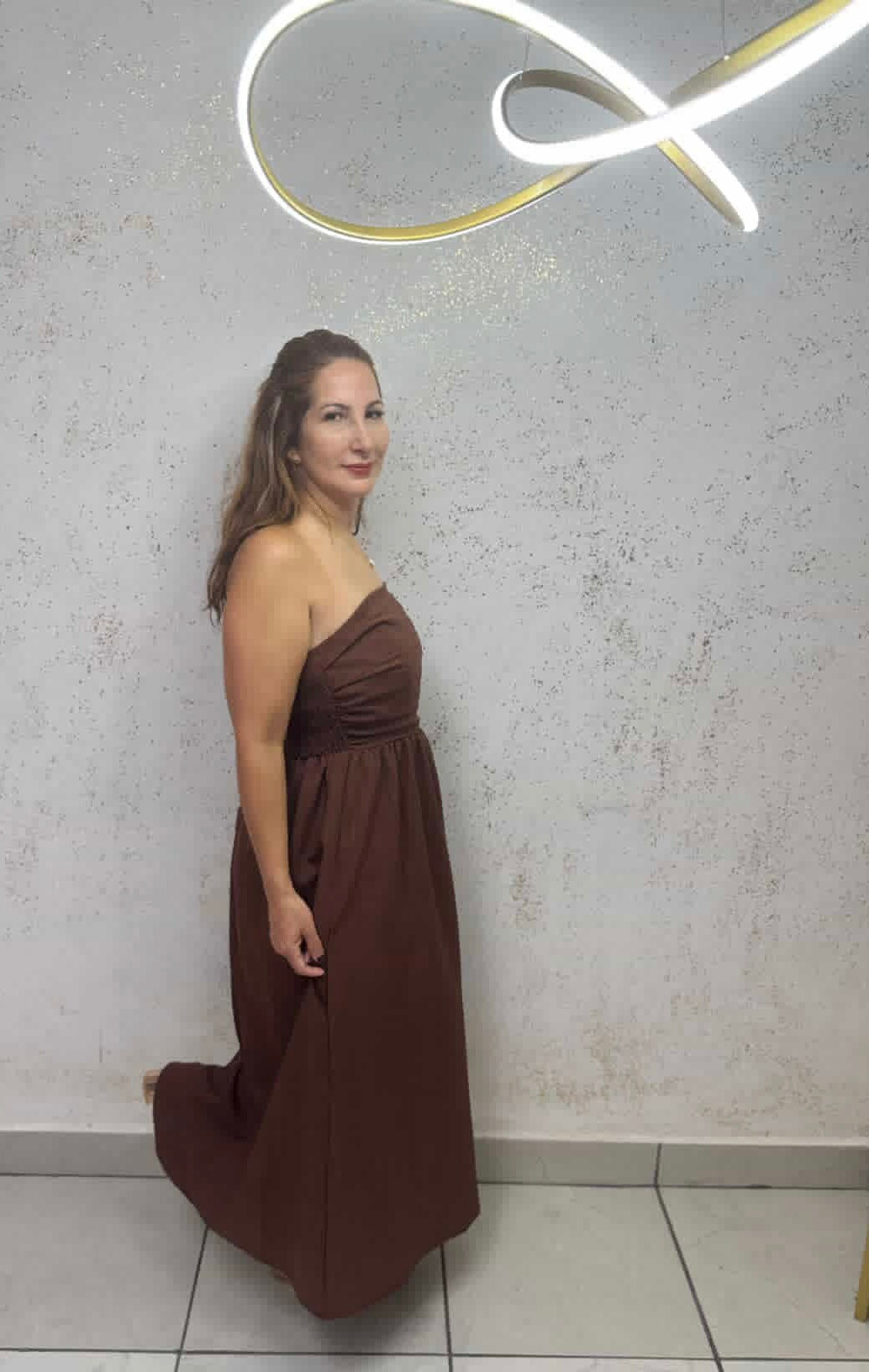 Chic Simplicity: Strapless Cocoa Dress