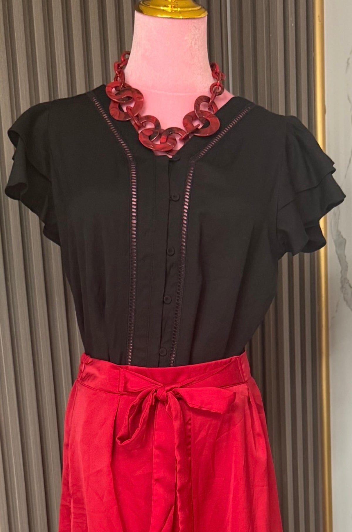 Kiki’s Black Top/Top/Azure Boutique